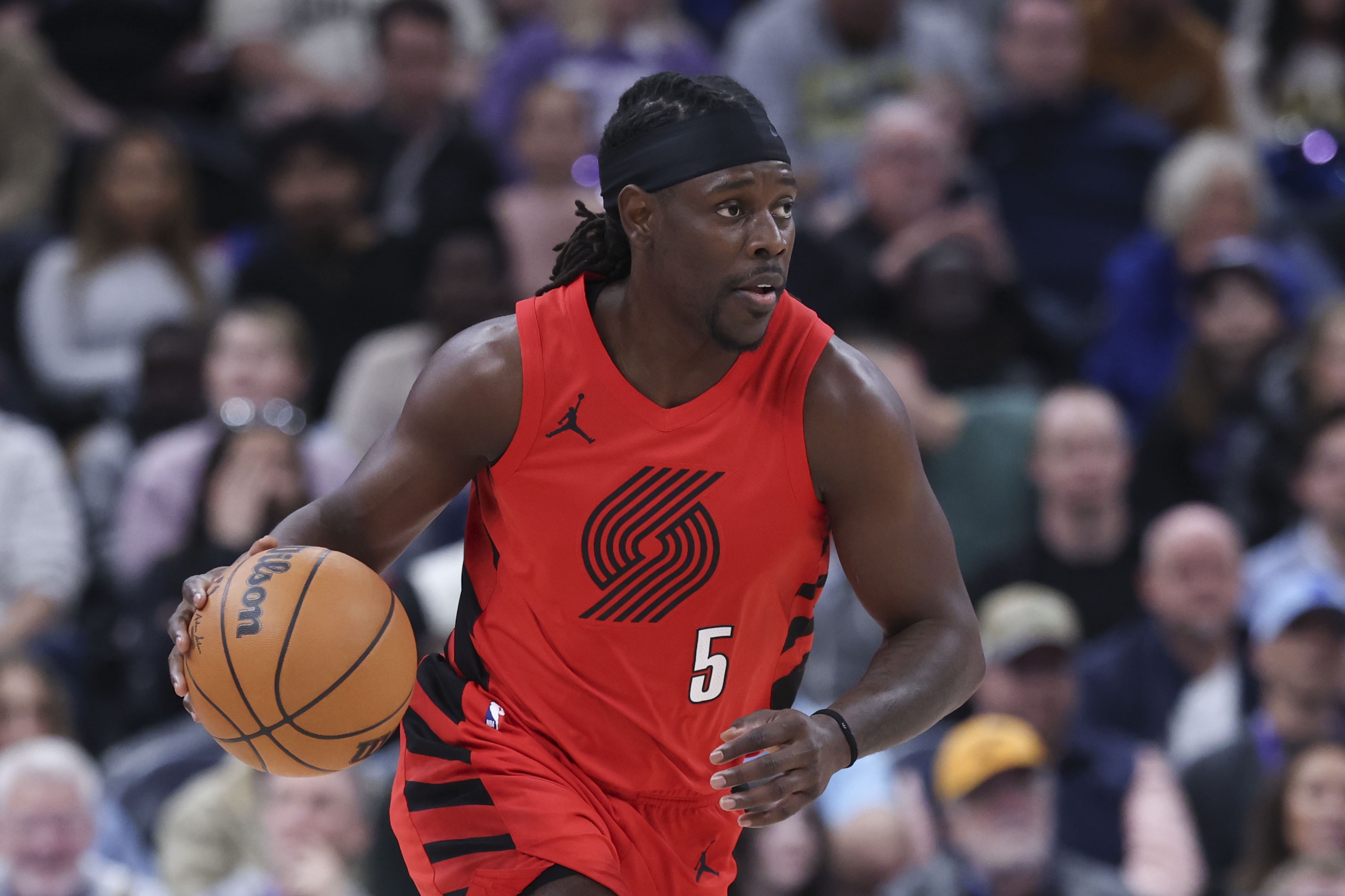 勒布朗·詹姆斯常规赛总得分突破43000分 现役追赶者需跨越漫长赛季