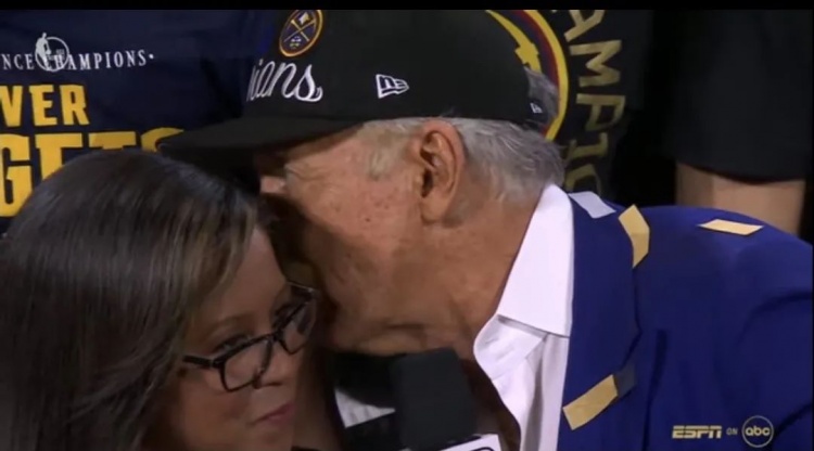 掘金首冠背后 沉默寡言却掌控五冠的体育帝国掌门人斯坦-克伦克