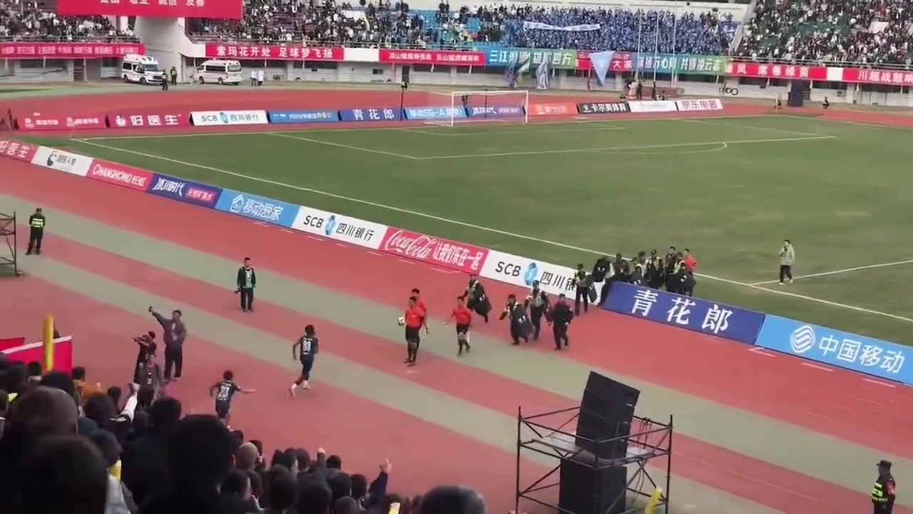 足协升级处罚 川超暴力袭裁球员遭全国禁赛五年