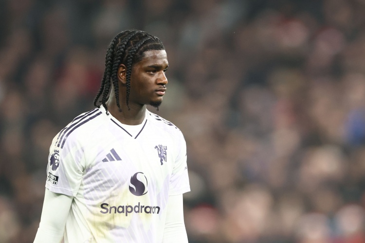 曼联青训后卫海文获英格兰成年队训练征召 协助备战乌拉圭 曼联青训后卫海文获英格兰成年队训练征召 协助备战乌拉圭