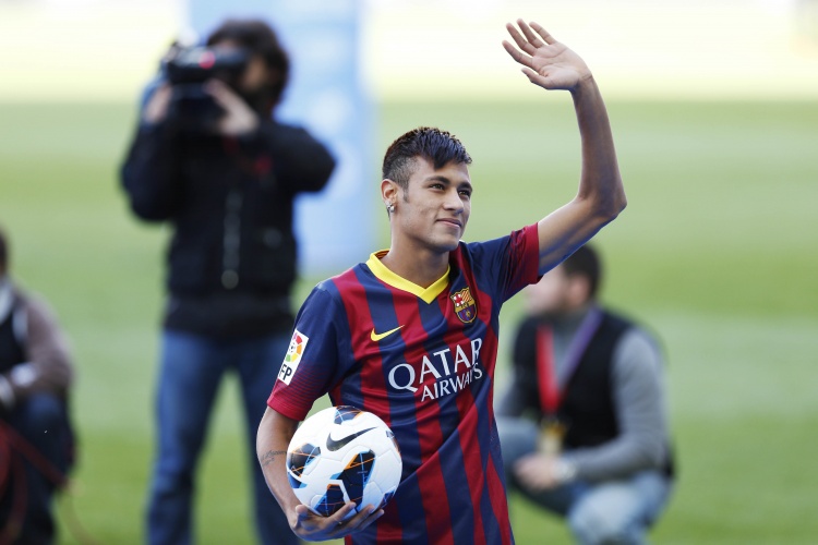 英超传奇集体驳斥内马尔历史最佳论 基恩直指其金钱至上 英超传奇集体驳斥内马尔历史最佳论 基恩直指其金钱至上