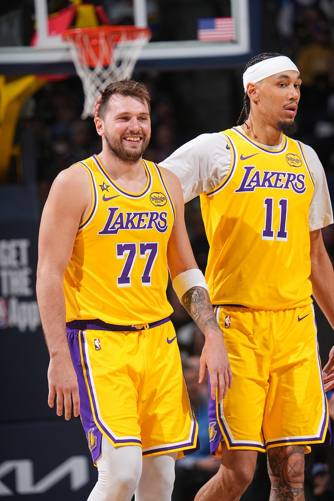 海斯高效21+10成内线奇兵 雷迪克点出其挡拆顺下威胁