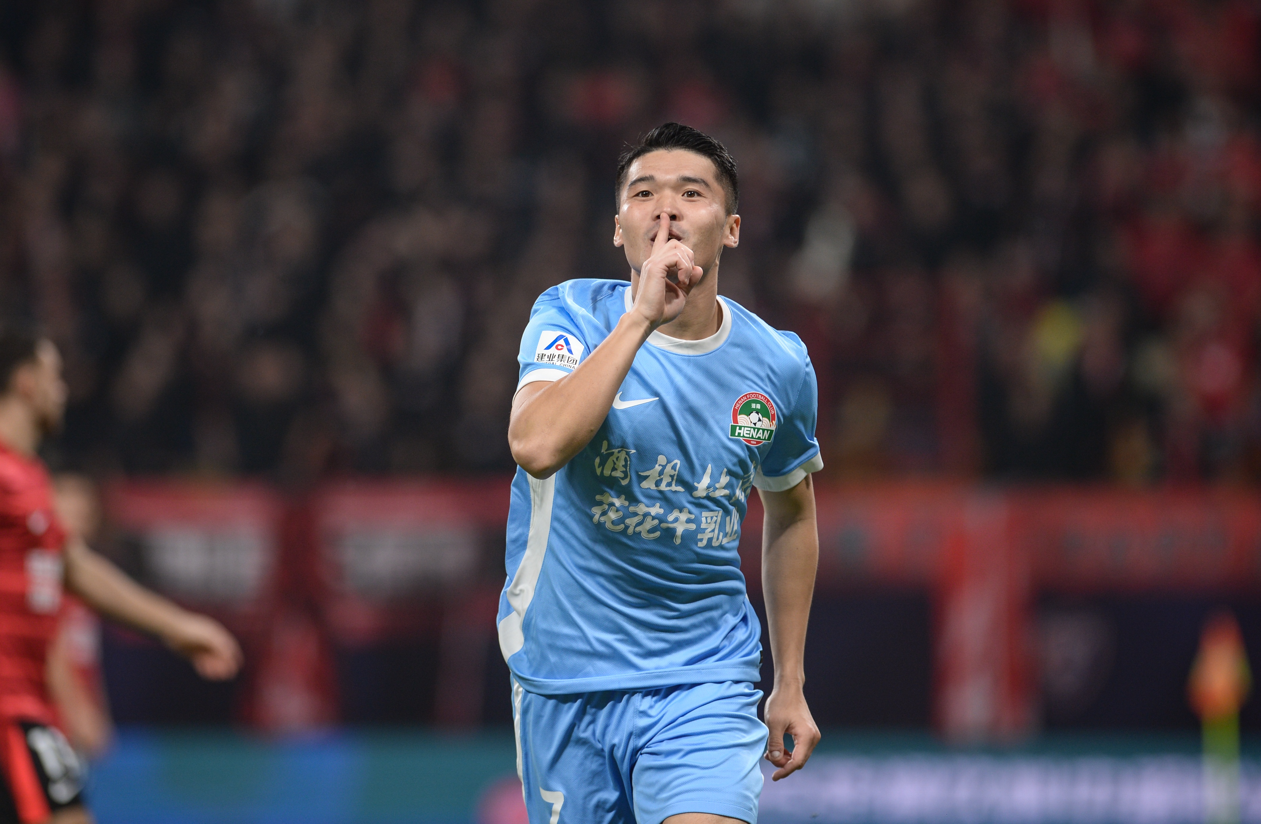 钟义浩25秒闪击创队史纪录 直言河南已非防反旧貌 钟义浩25秒闪击创队史纪录 直言河南已非防反旧貌