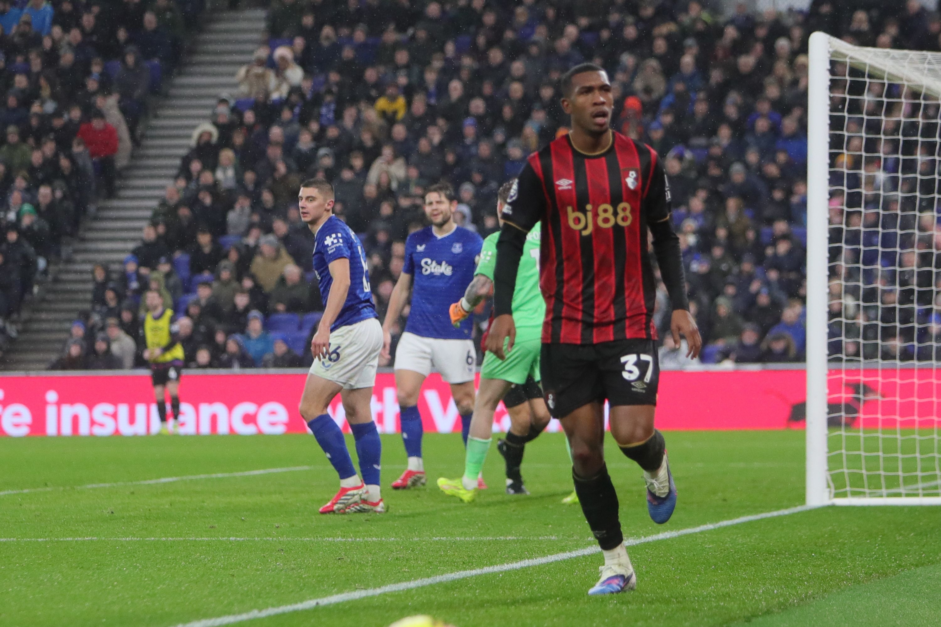 萨拉赫离队后利物浦寻枪 TA列五大潜在目标技术档案