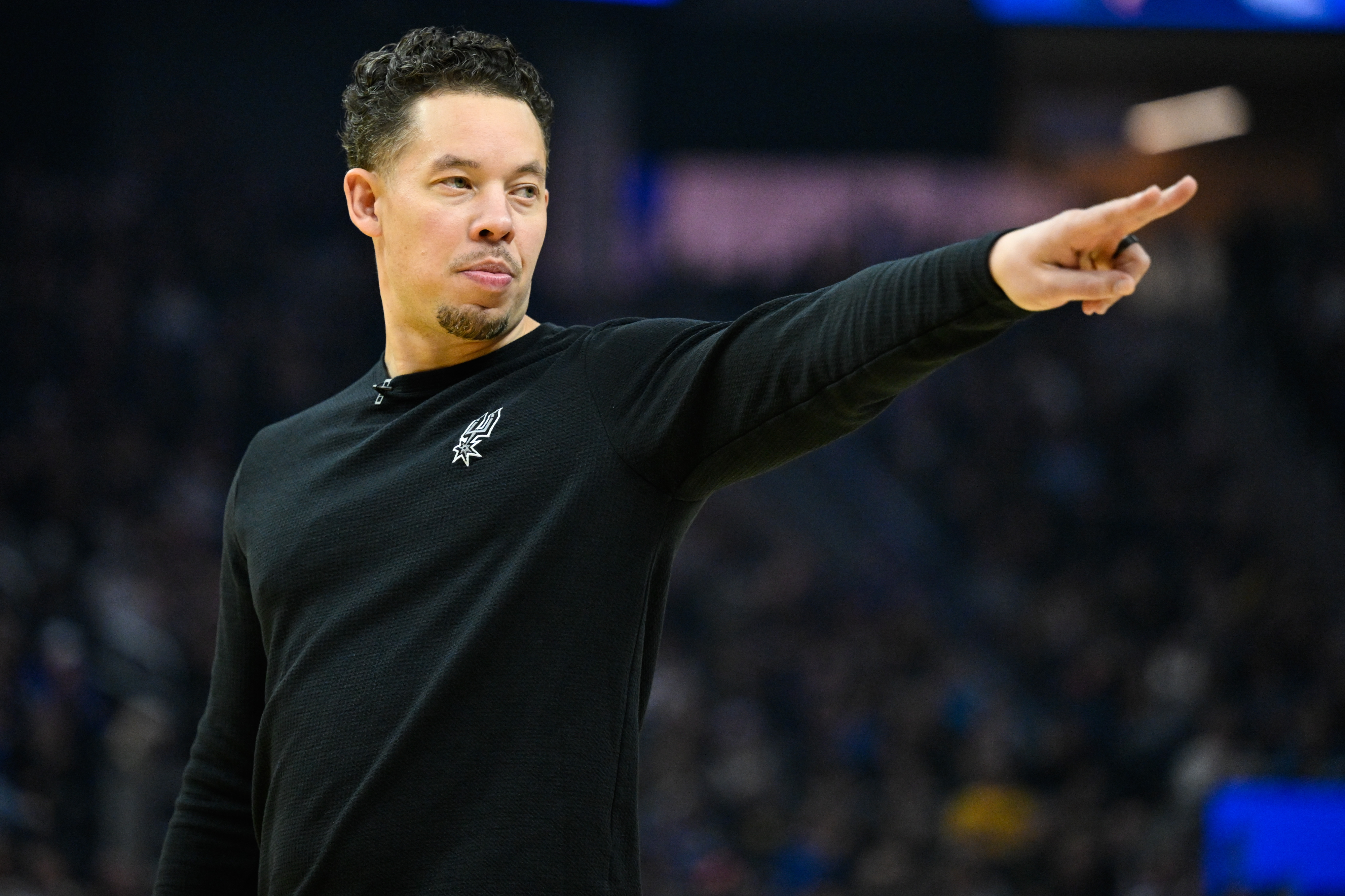 马刺七连胜锁定西部前三 米奇约翰逊冷静看待主场优势