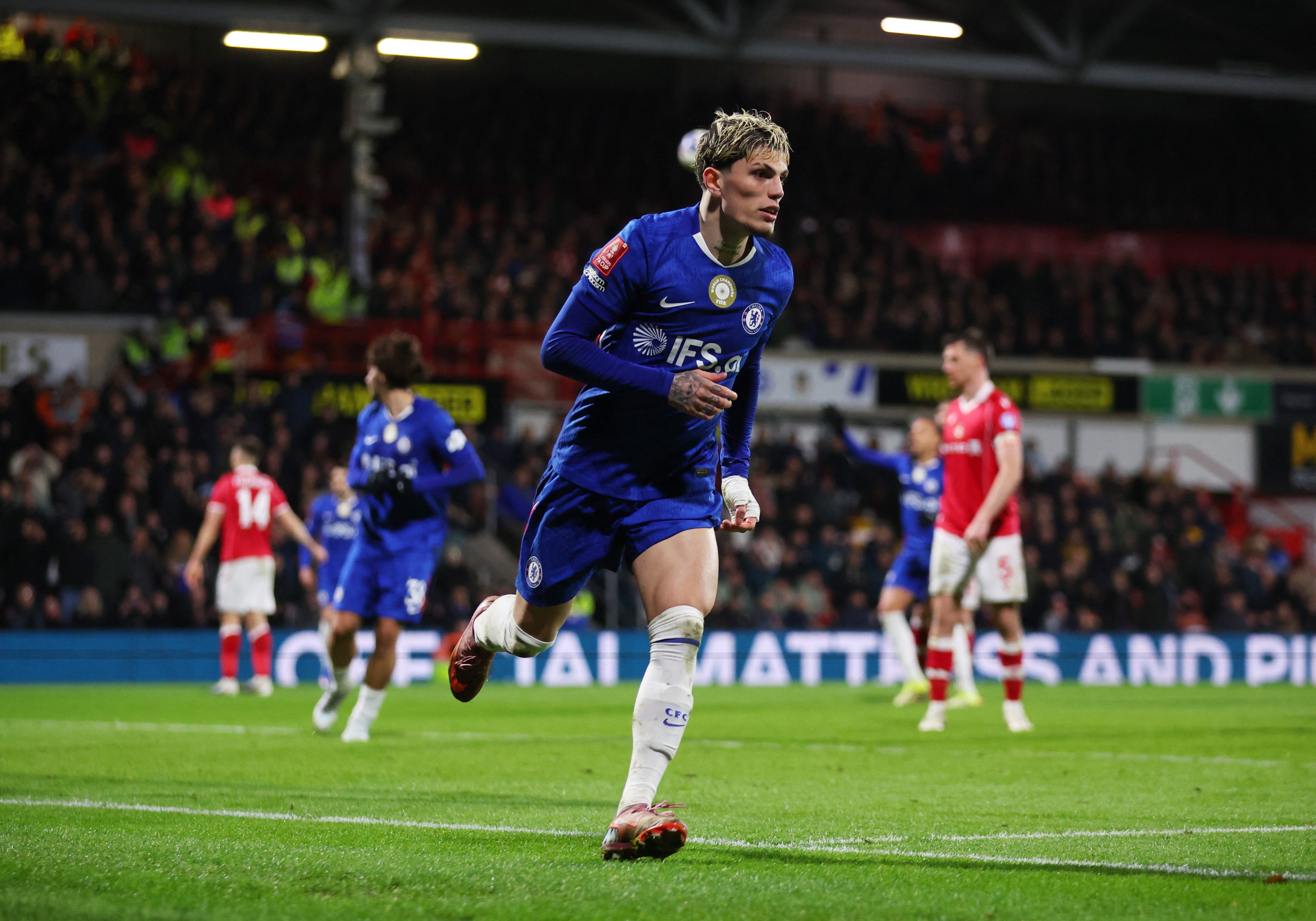 加纳乔超速驾驶案宣判 离队前四日训练基地外超速