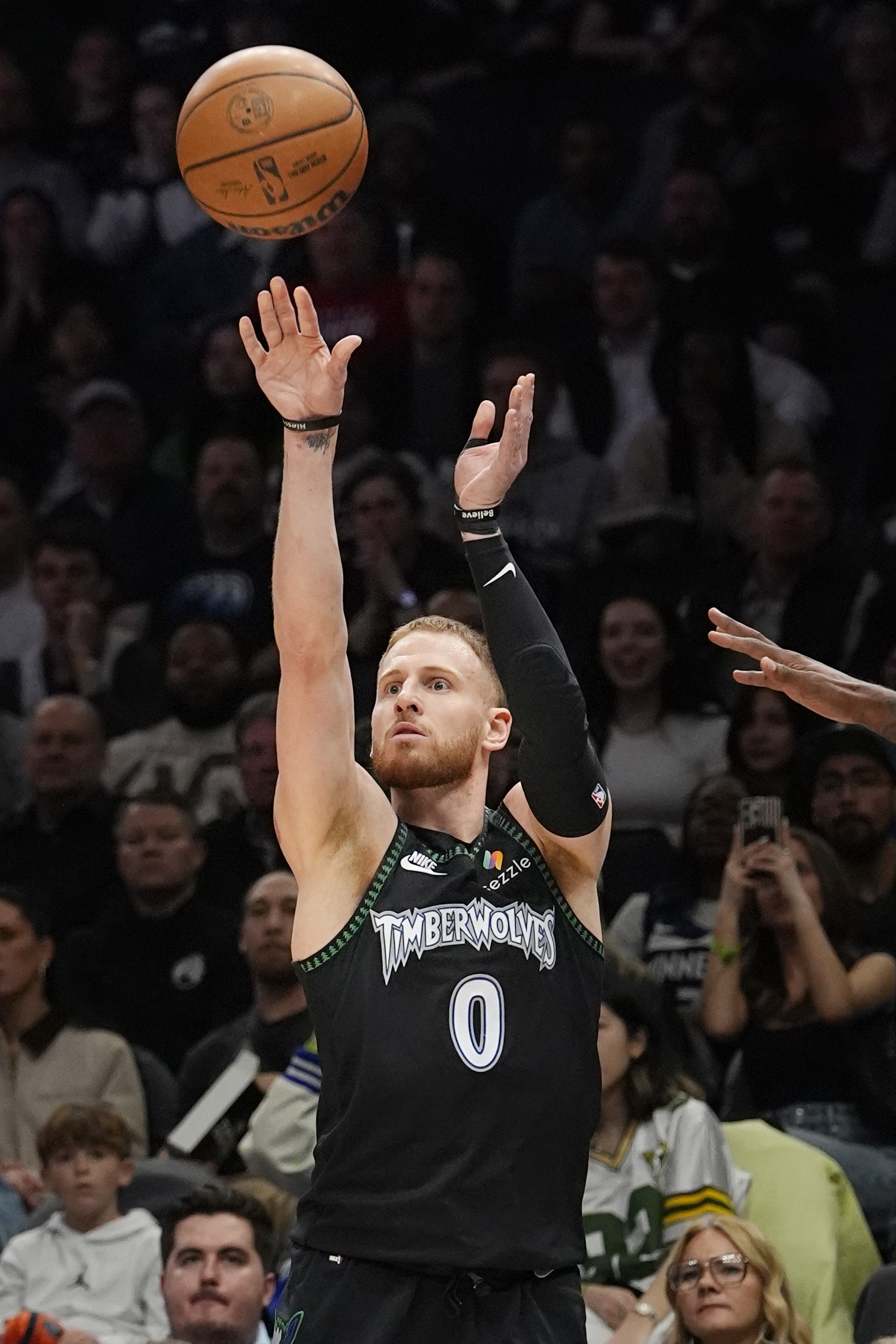 迪文岑佐关键三分源自临场变招 芬奇指令扭转战术