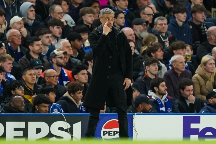 巴黎消息源坚称恩里克将续约 曼联寻帅或再遇阻