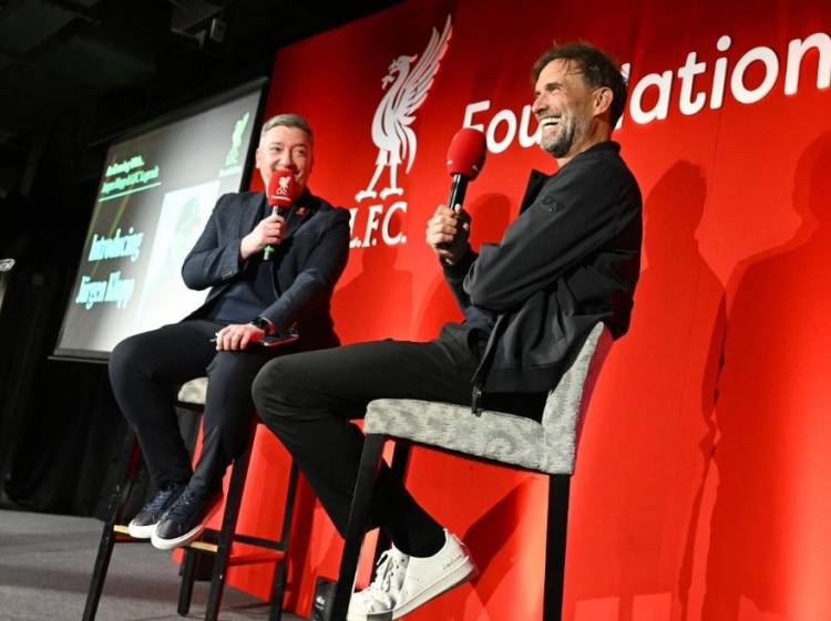 克洛普达格利什领衔安菲尔德慈善赛管理团队 杰拉德克劳奇出战