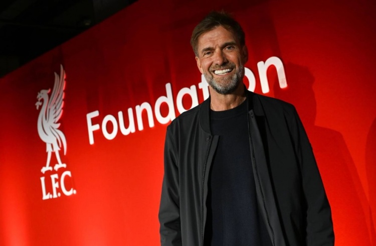 克洛普达格利什领衔安菲尔德慈善赛管理团队 杰拉德克劳奇出战