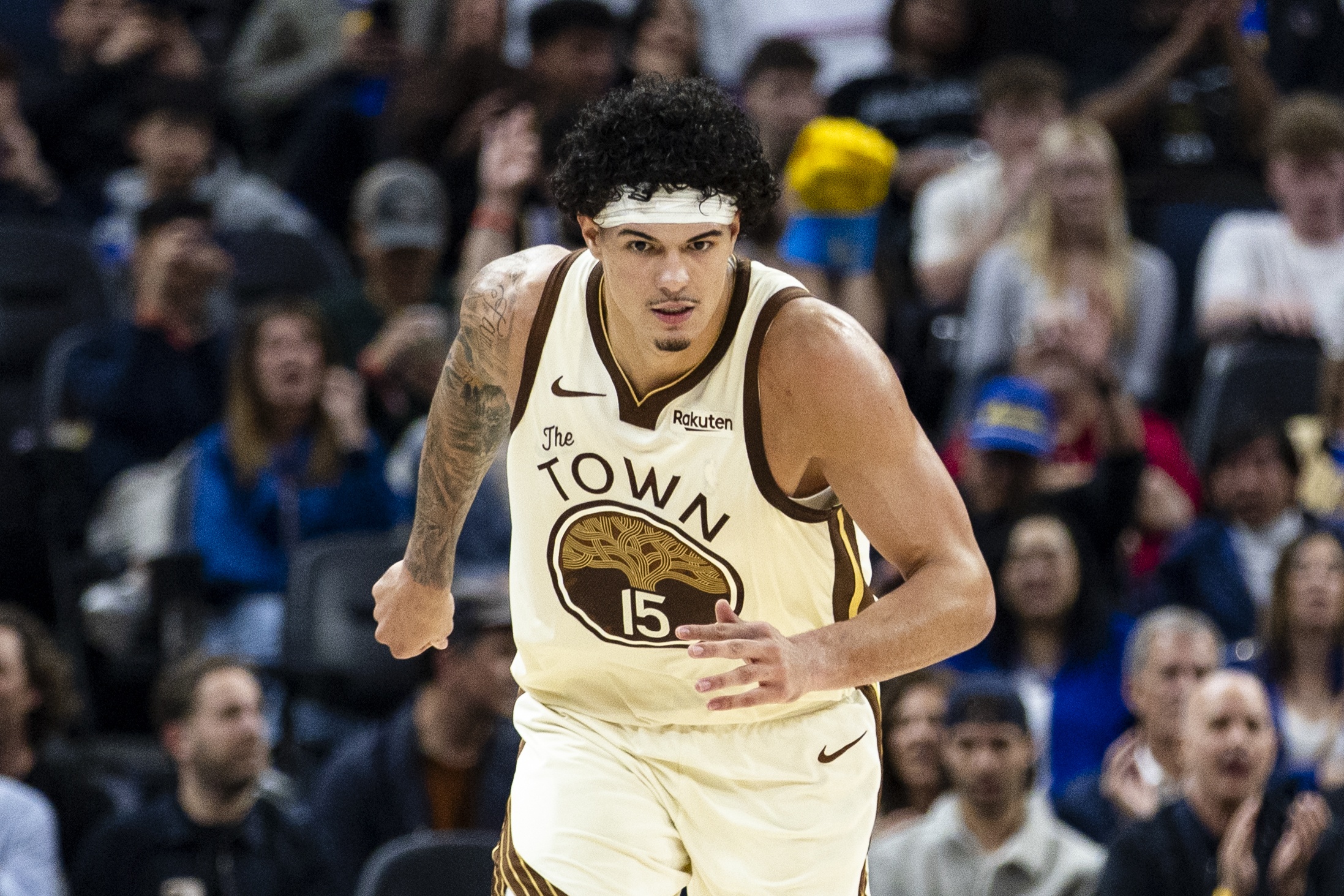 科尔评桑托斯：比赛节奏对他变慢 高要求下交出高效答卷