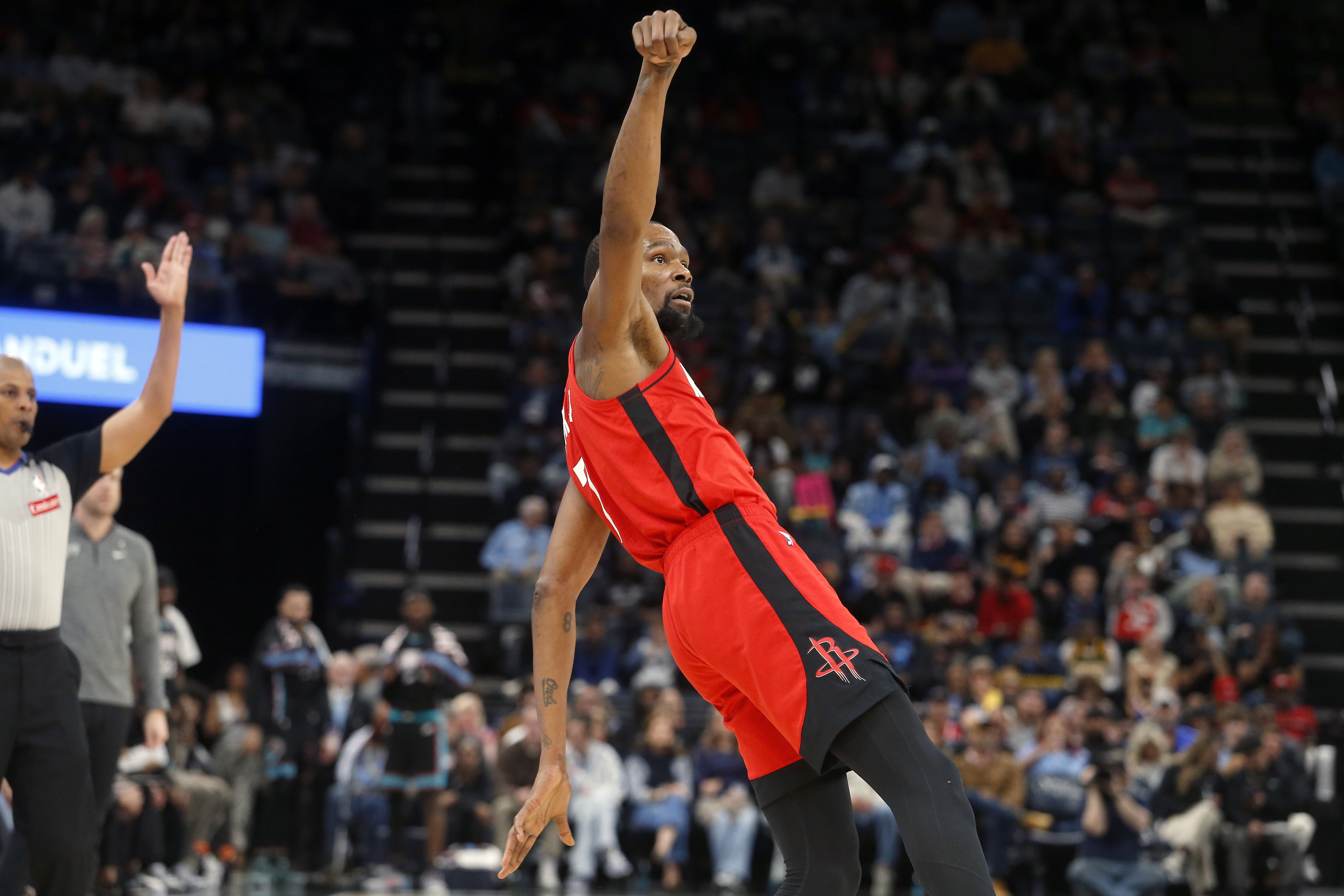 杜兰特谈助攻上双 强调创造机会与终结同等重要