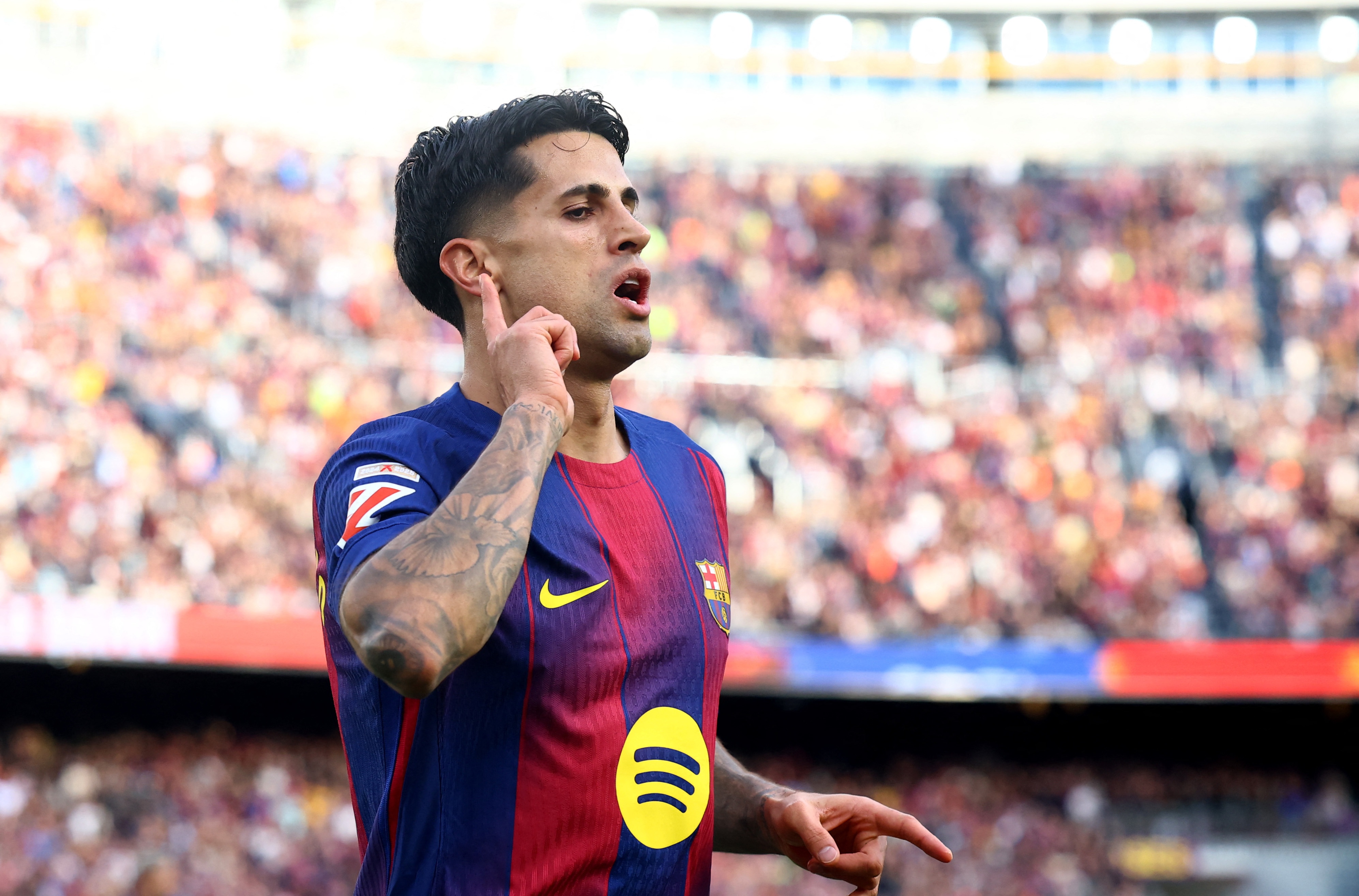 坎塞洛愿降薪留巴萨 转会关键在解约与薪资结构