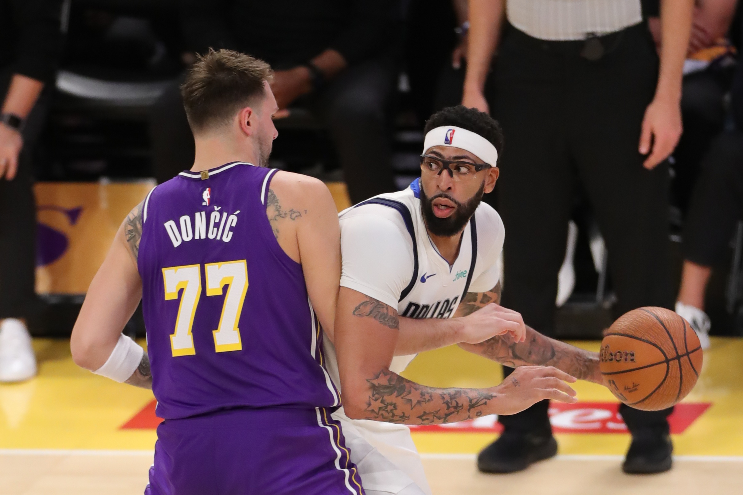 东契奇单月得分迫近浓眉独行侠生涯总分