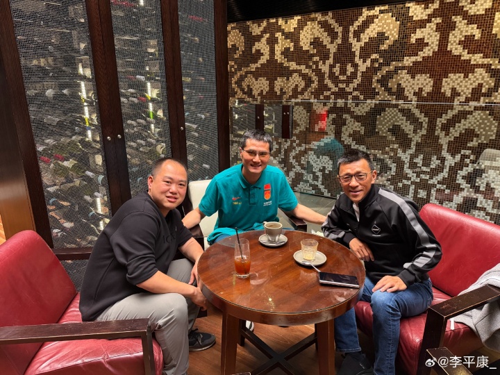 国足封闭集训纪律严明 邵佳一婉拒外出邀约