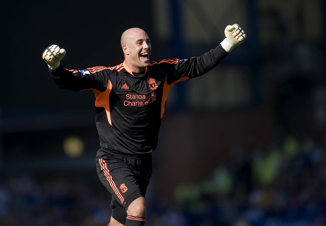 利物浦传奇赛2-2多特 奥尔德里奇称筹款超百万镑