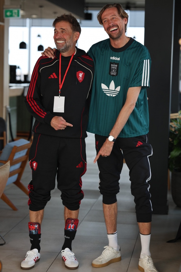 克洛普实测身高1米91 与2米01克劳奇同框仅差半头