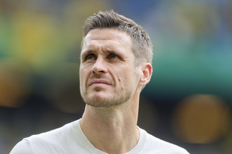 魏登费勒谈凯尔离任：足球世界瞬息万变 相信他会回归