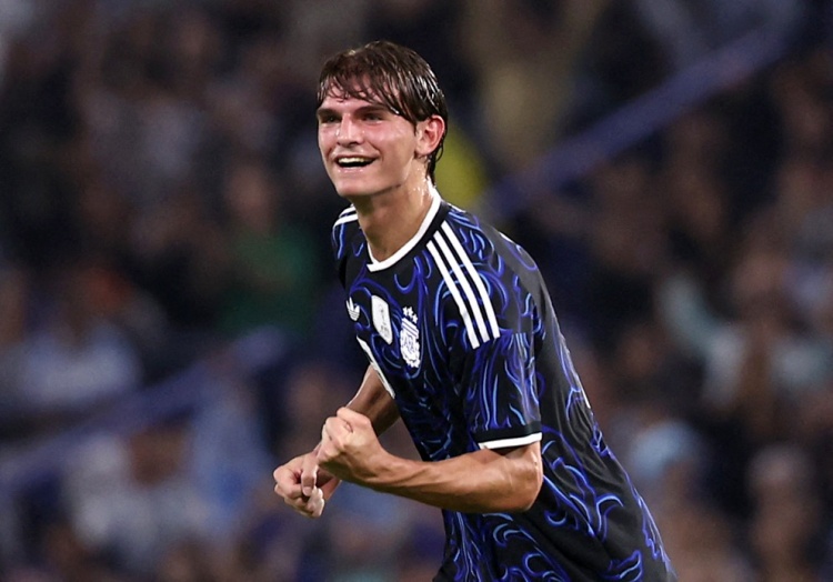 阿根廷友谊赛2-1毛里塔尼亚 帕斯任意球破门 梅西获评5分 阿根廷友谊赛2-1毛里塔尼亚 帕斯任意球破门 梅西获评5分