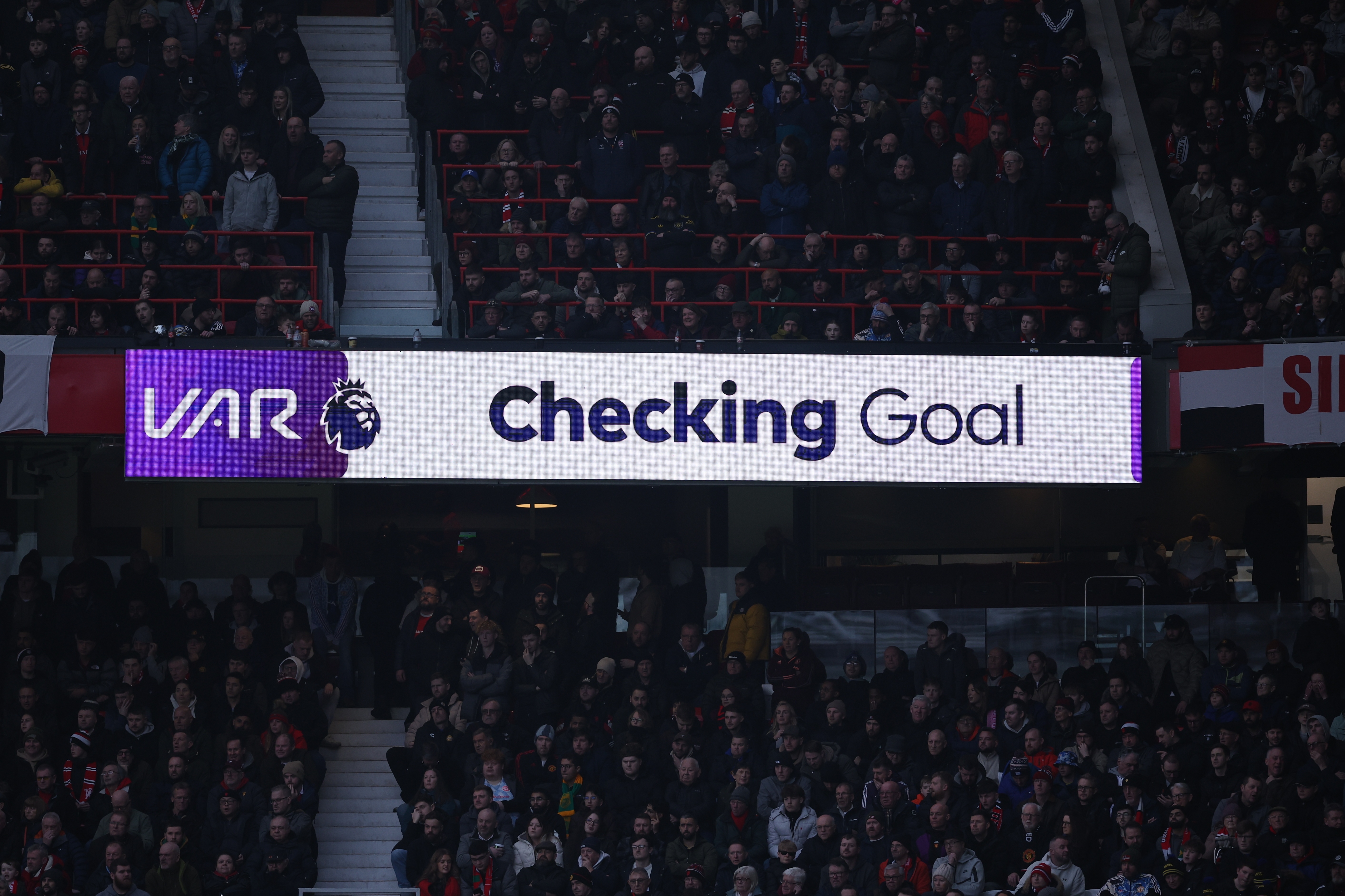 英超VAR民调陷信任危机 75%球迷反对使用 九成支持门线技术 英超VAR民调陷信任危机 75%球迷反对使用 九成支持门线技术