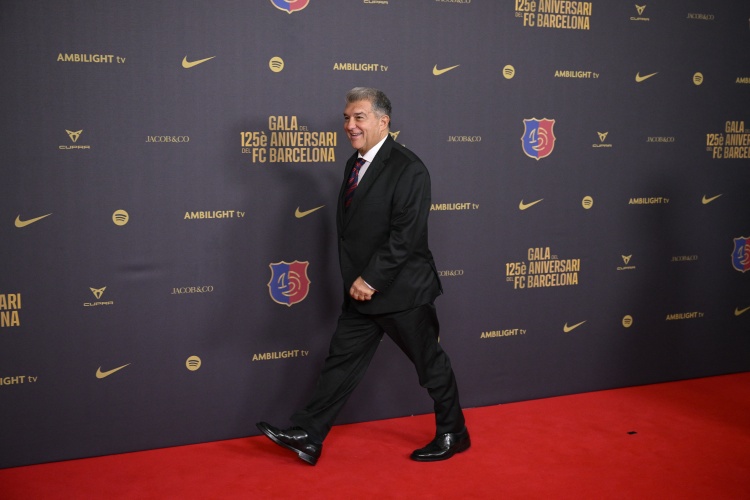 哈维炮轰拉波尔塔 梅西回归失败源于权力恐惧