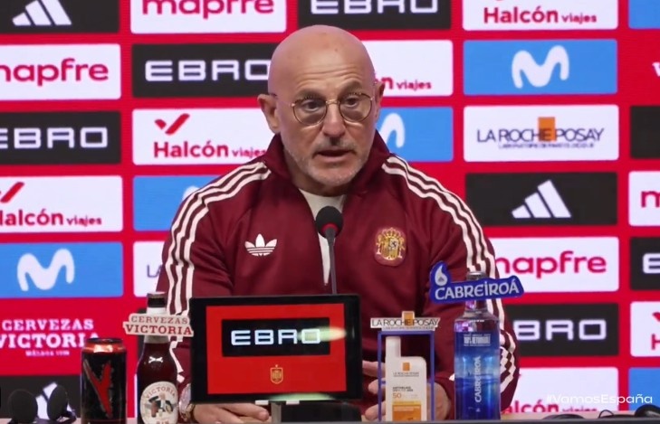 德拉富恩特回应巴萨担忧 称风险与皇马无异 世界杯名单已定22人框架