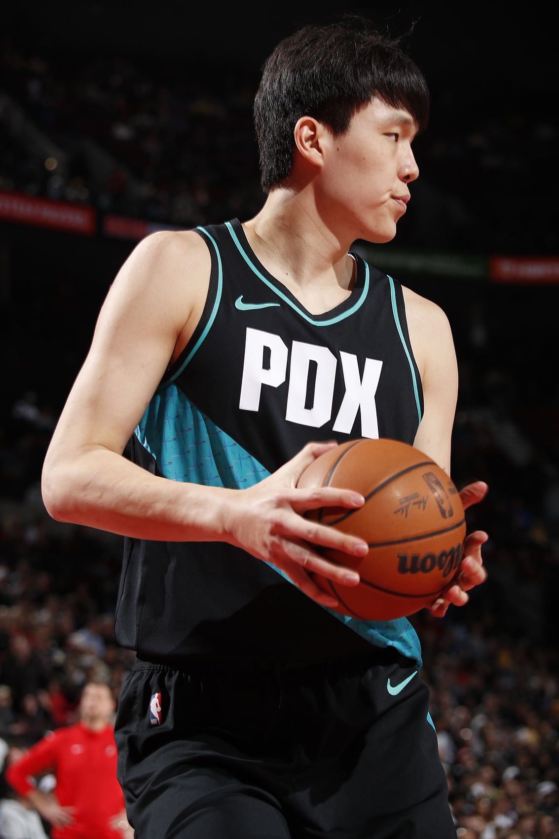 开拓者违规接触杨瀚森遭联盟重罚 两名高管被停职