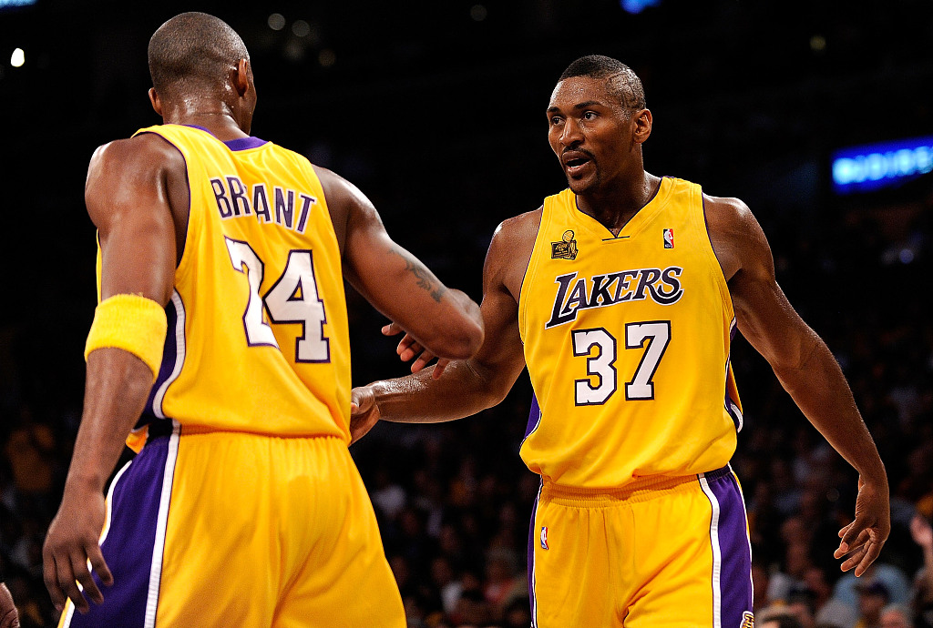 巴恩斯回忆科比防守执念 为防对方箭头与阿泰争抢任务