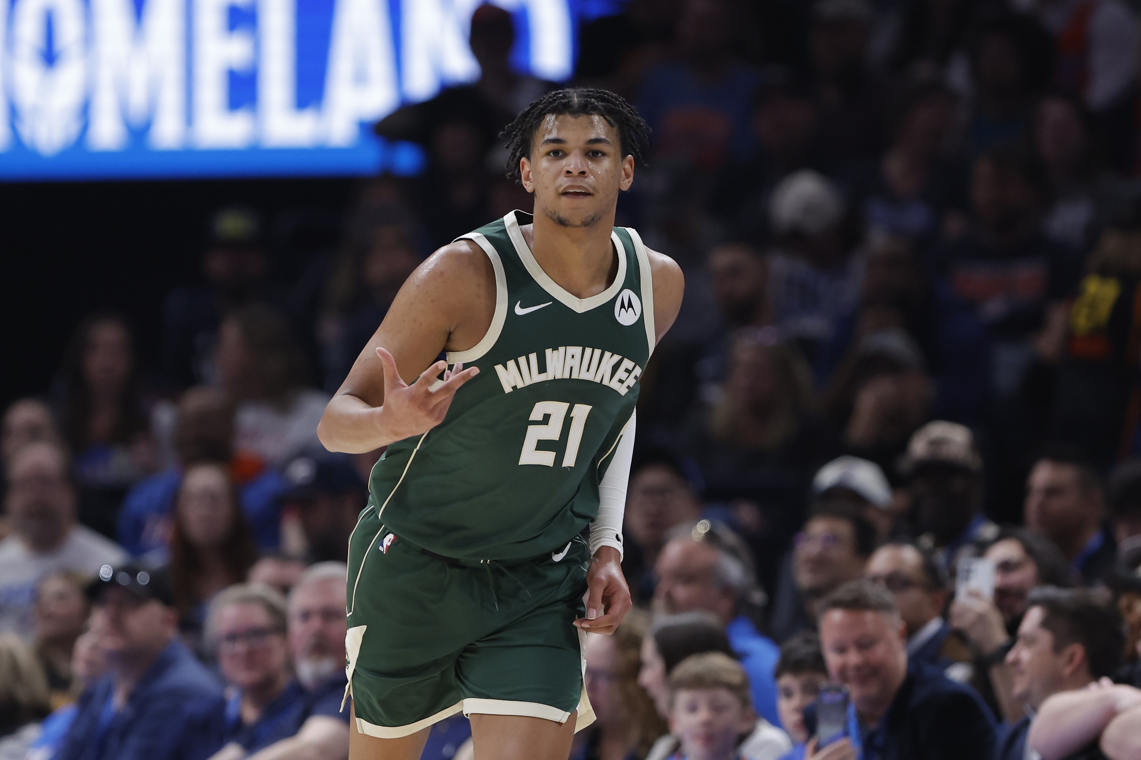 吉昂31次出手轰36分10助攻 雄鹿加时负火箭