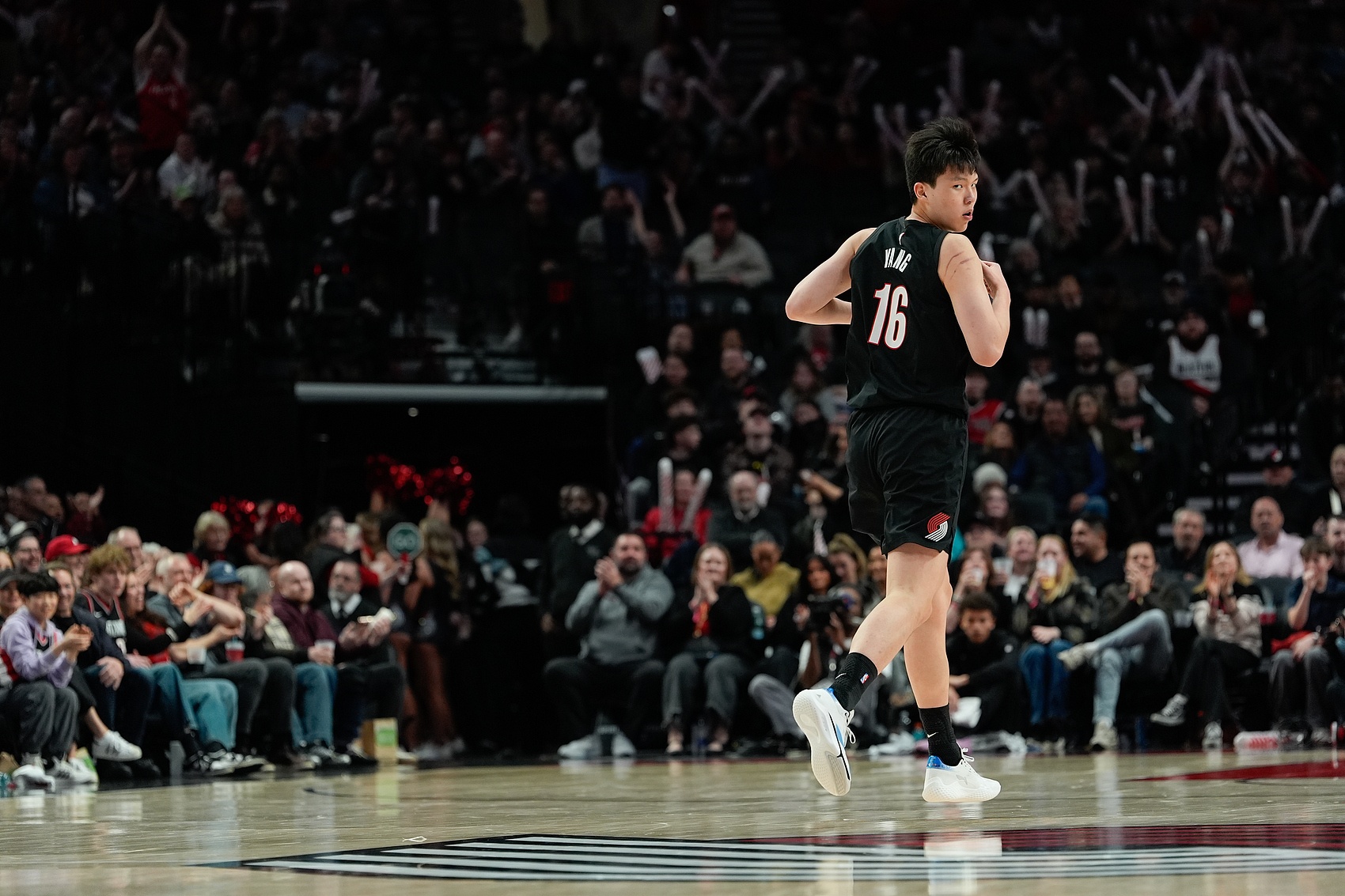 开拓者官方宣布杨瀚森缺席对阵鹈鹕 因下放G联盟出战季后赛