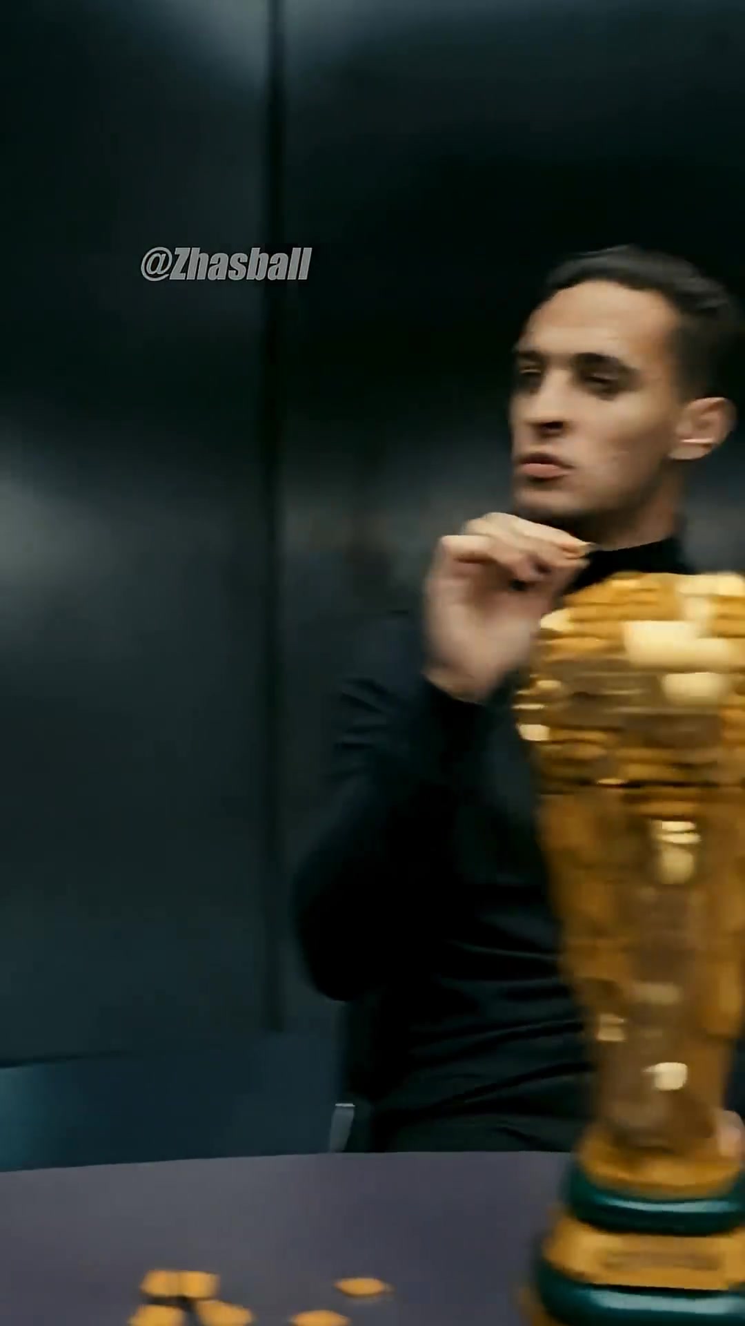 球迷AI魔改广告 安东尼马奎尔奥纳纳入替巨星