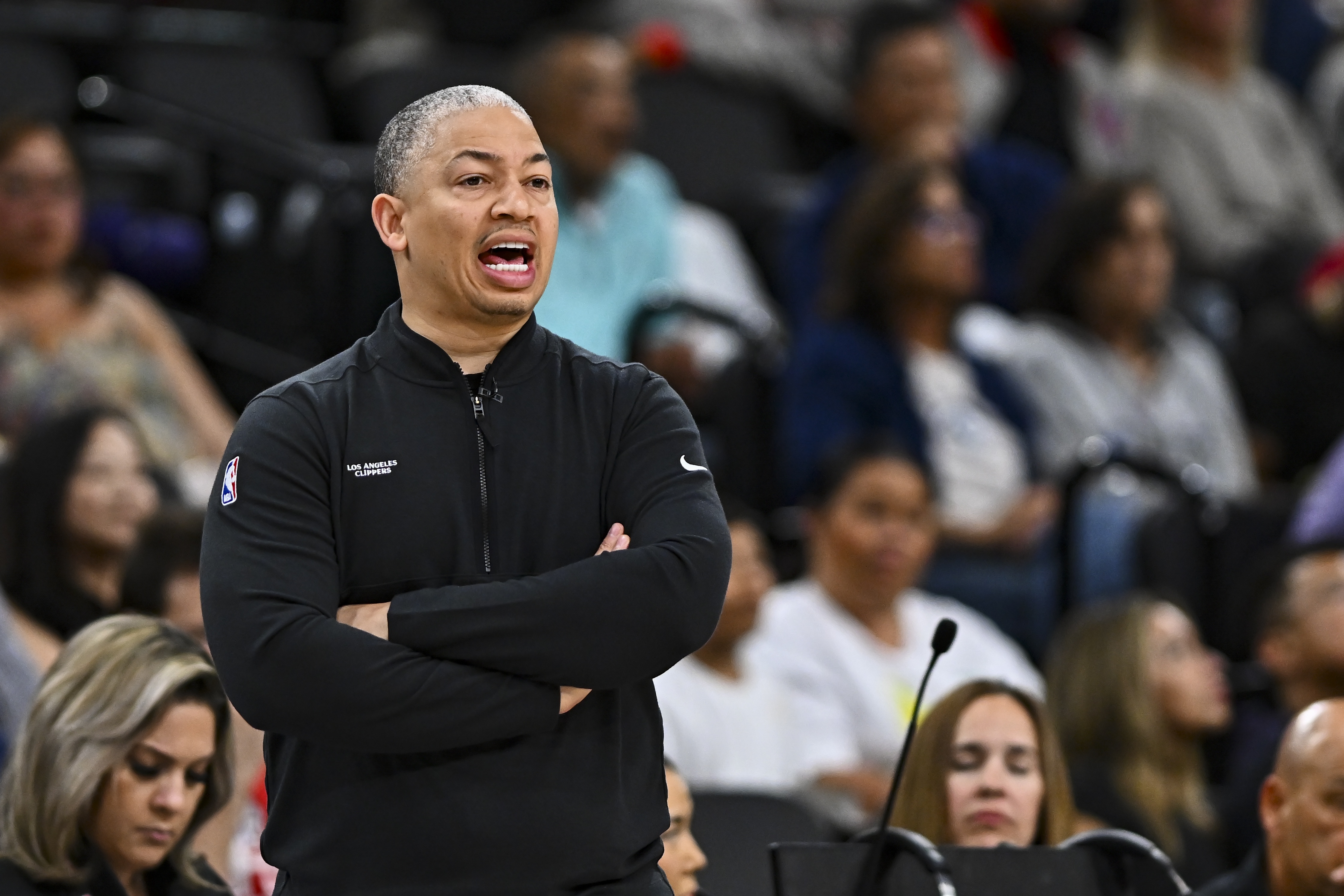 卢帅直言防守崩盘 马刺禁区碾压快船 卢帅直言防守崩盘 马刺禁区碾压快船