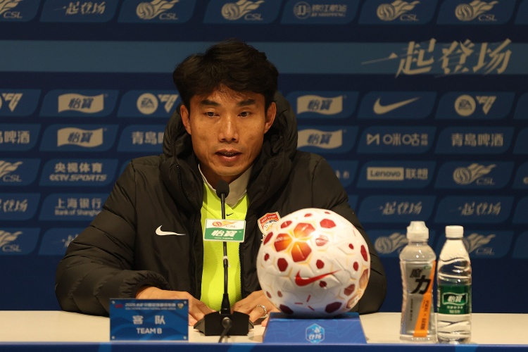 李璇评西海岸惨败 郑智战术合理性遭质疑