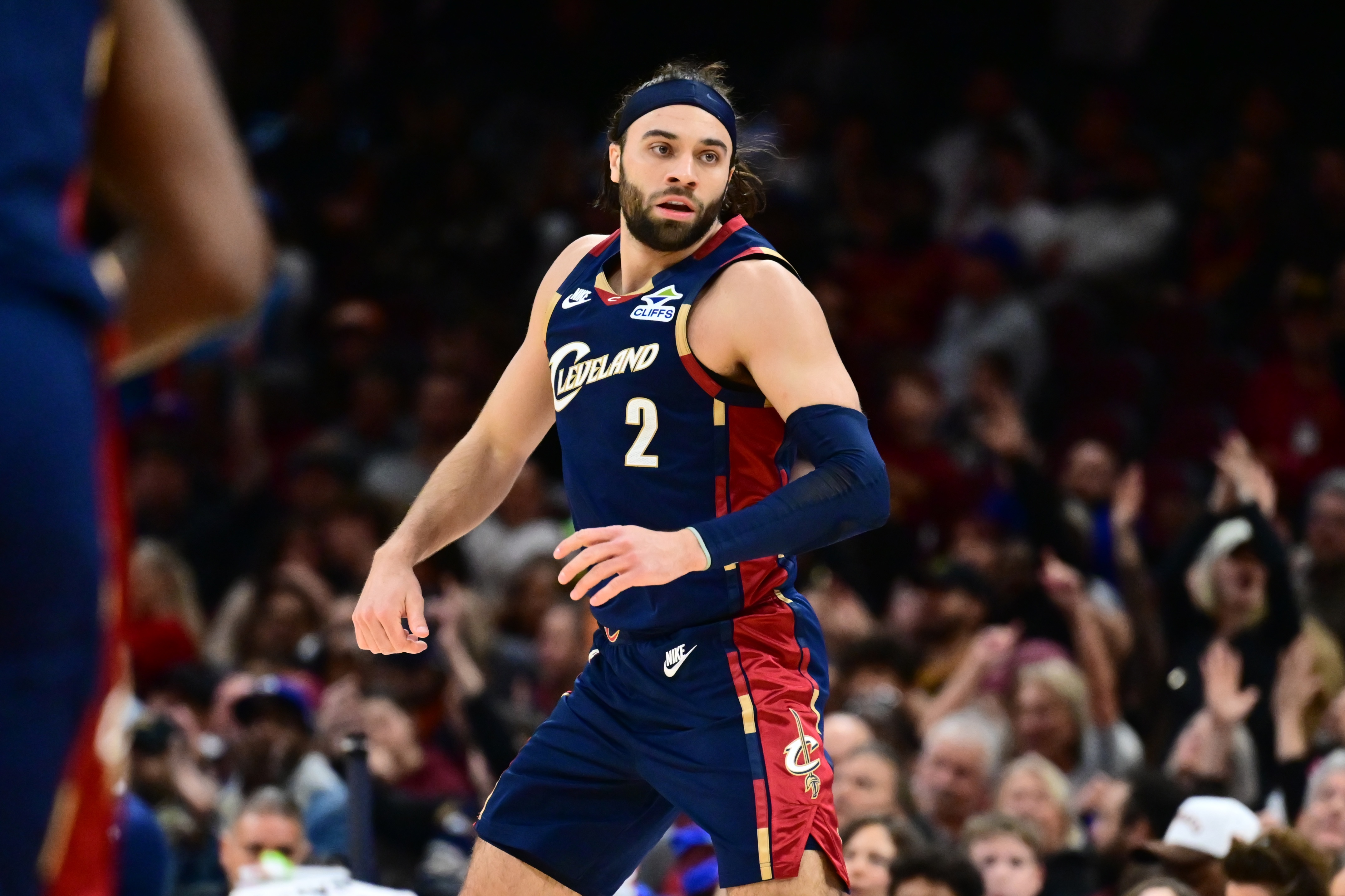 斯特鲁斯24分+6三分助骑士退勇士 赛后直言不应为胜利高兴