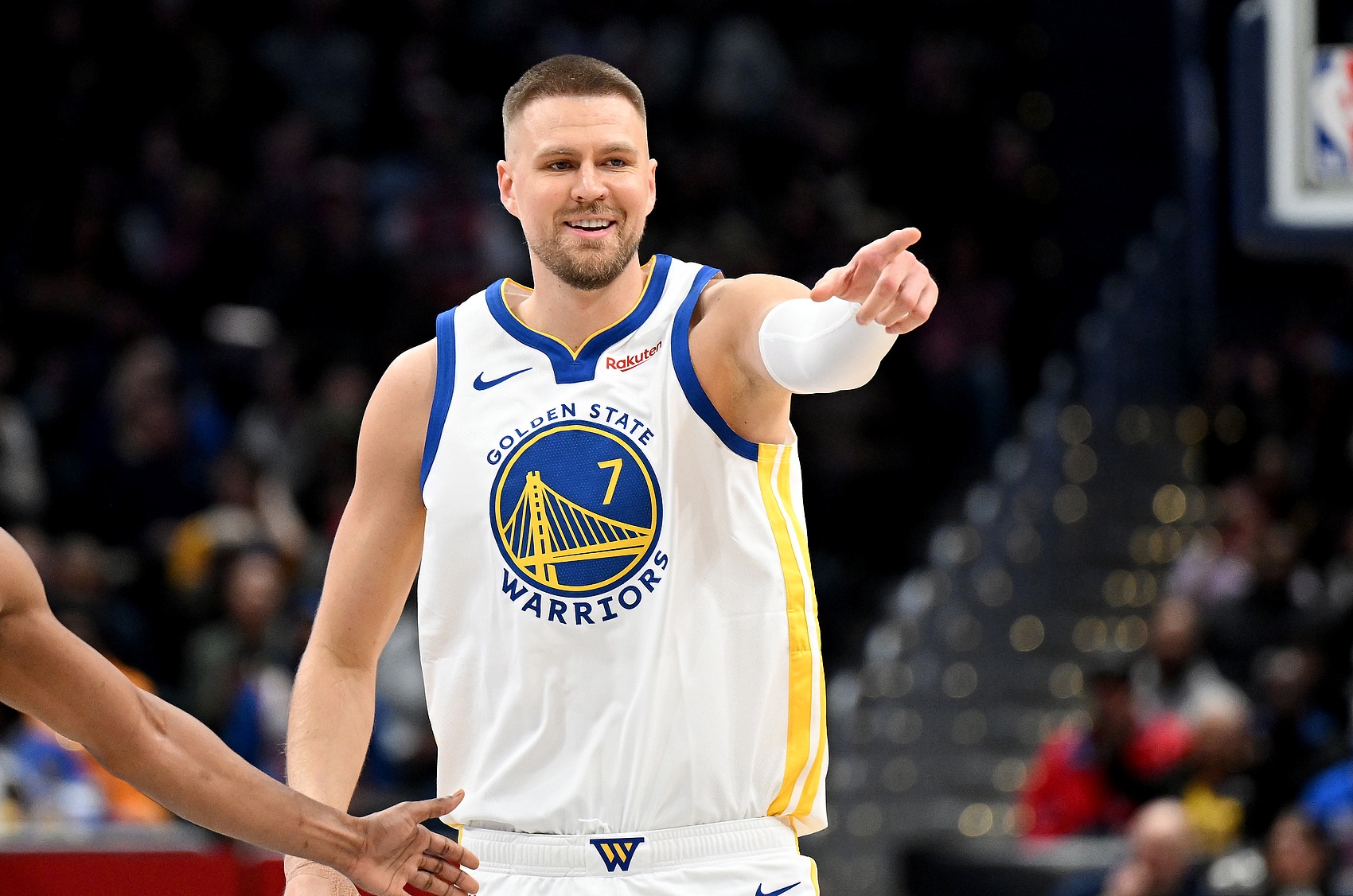 波津谈联手库里前景 直言兼容性与化学反应存疑