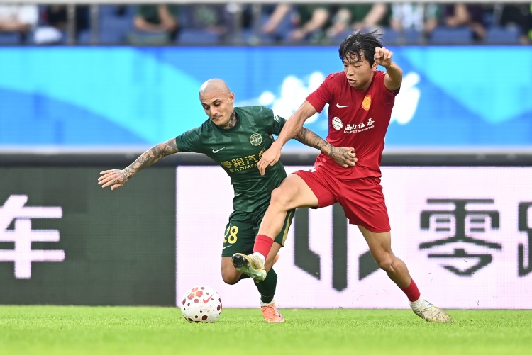 浙江队回应米特里策禁赛 已就李镇全行为申诉