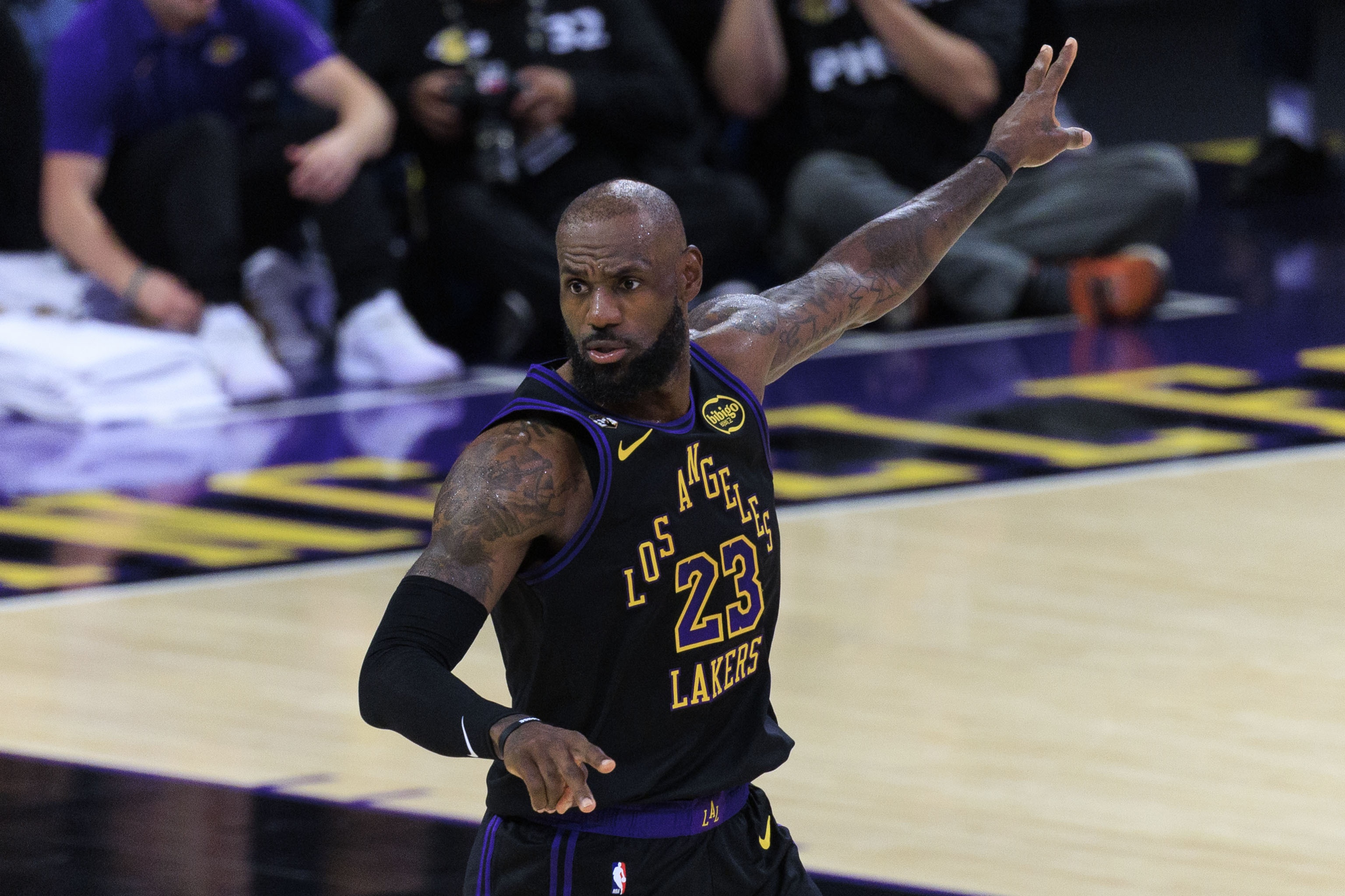 文森特评巴特勒詹皇对决 湖人舆论热度被指夸张