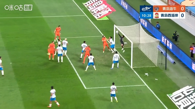 李昊神扑化解埃朱马必杀头槌 VAR确认攻方手球在先