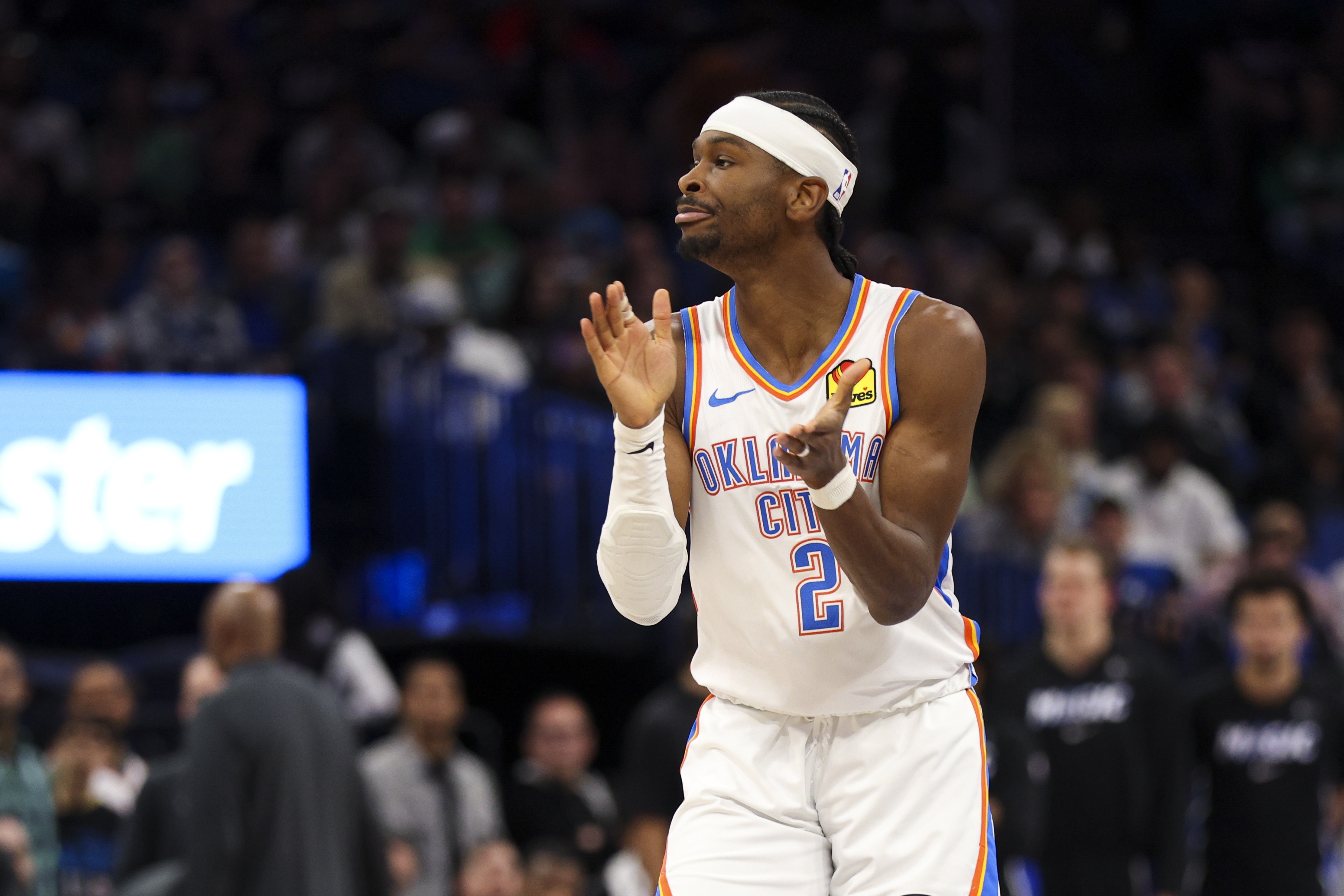 KG与皮尔斯力挺SGA：冲击乔丹詹姆斯级别的背靠背MVP+FMVP