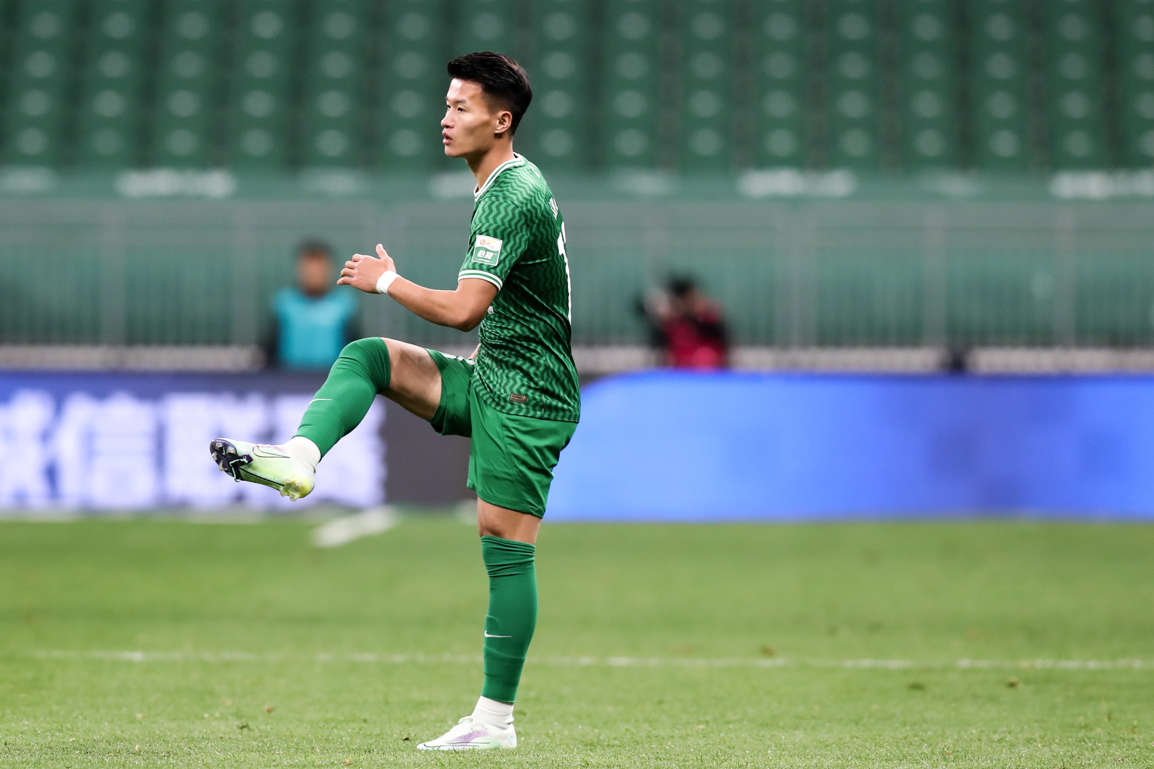 国安今日出征云南玉溪 林良铭随队韩佳奇清瘦恢复