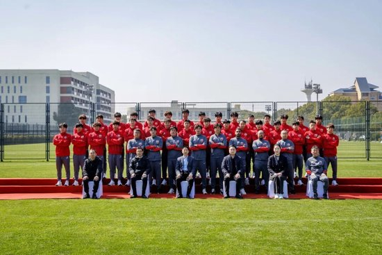 成耀东挂帅，李圣龙领衔：海港富盛经开队2026中乙出征
