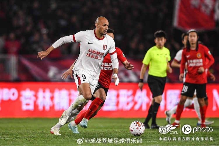 阿洛伊西：费利佩破僵局，蓉城客场绝杀再演剧本