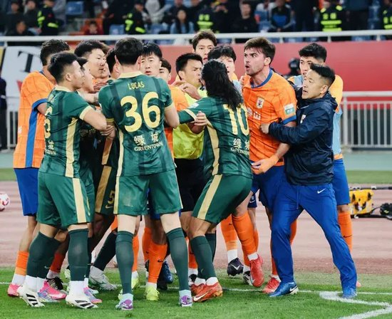 泰山5将身背三黄无人停赛 打海港阵容齐整