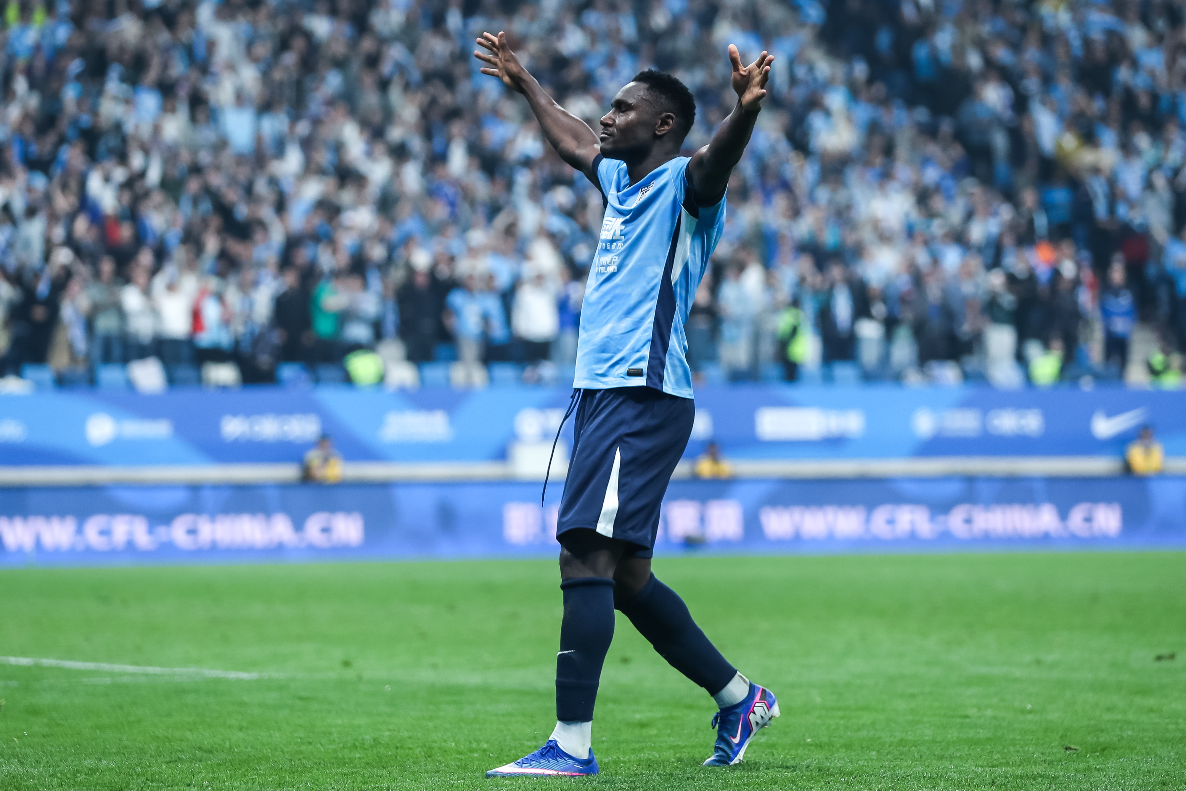 英博2-0掀翻领头羊蓉城 300万奖金创上座新纪录 英博2-0掀翻领头羊蓉城 300万奖金创上座新纪录