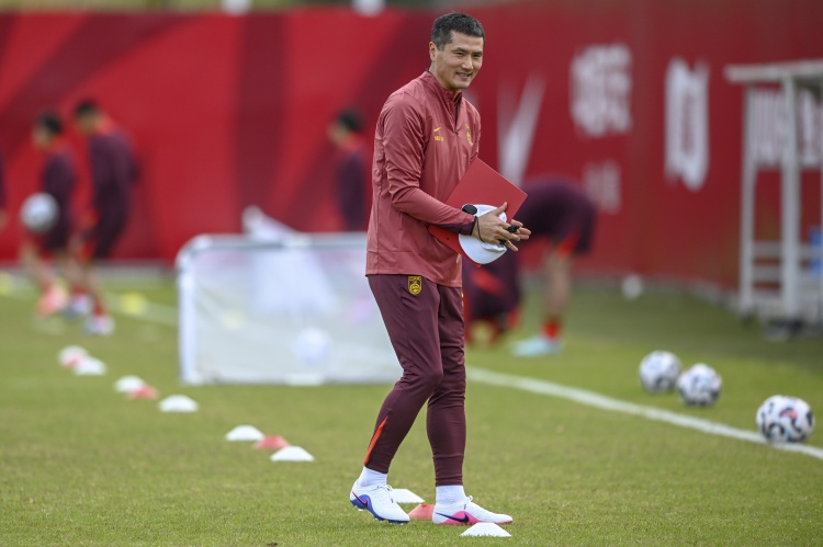 7名U23国脚上调国足 李昊首入选 两队大连集训或踢教学赛 7名U23国脚上调国足 李昊首入选 两队大连集训或踢教学赛