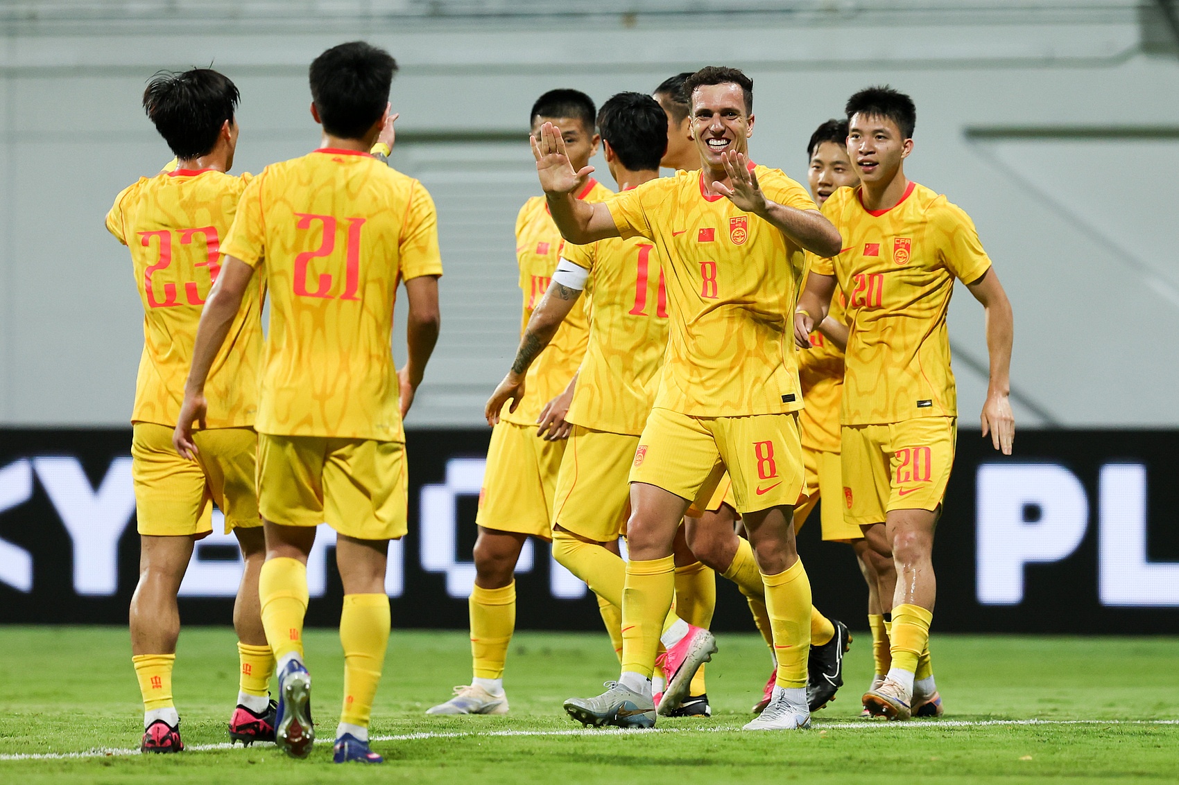 国足0-0平泰国 肖赧点出配合精细度不足