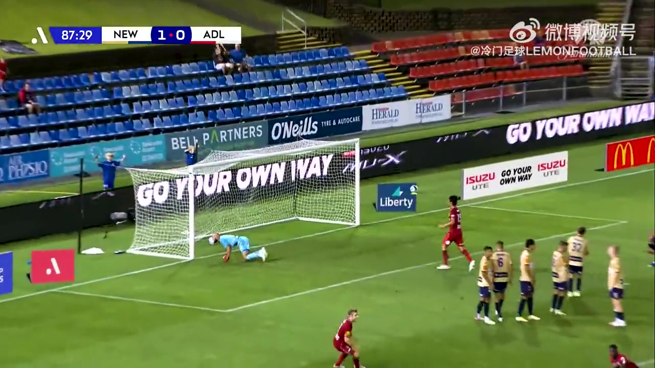 17岁暴力进球,23岁还是小将?澳中青训年龄观割裂
